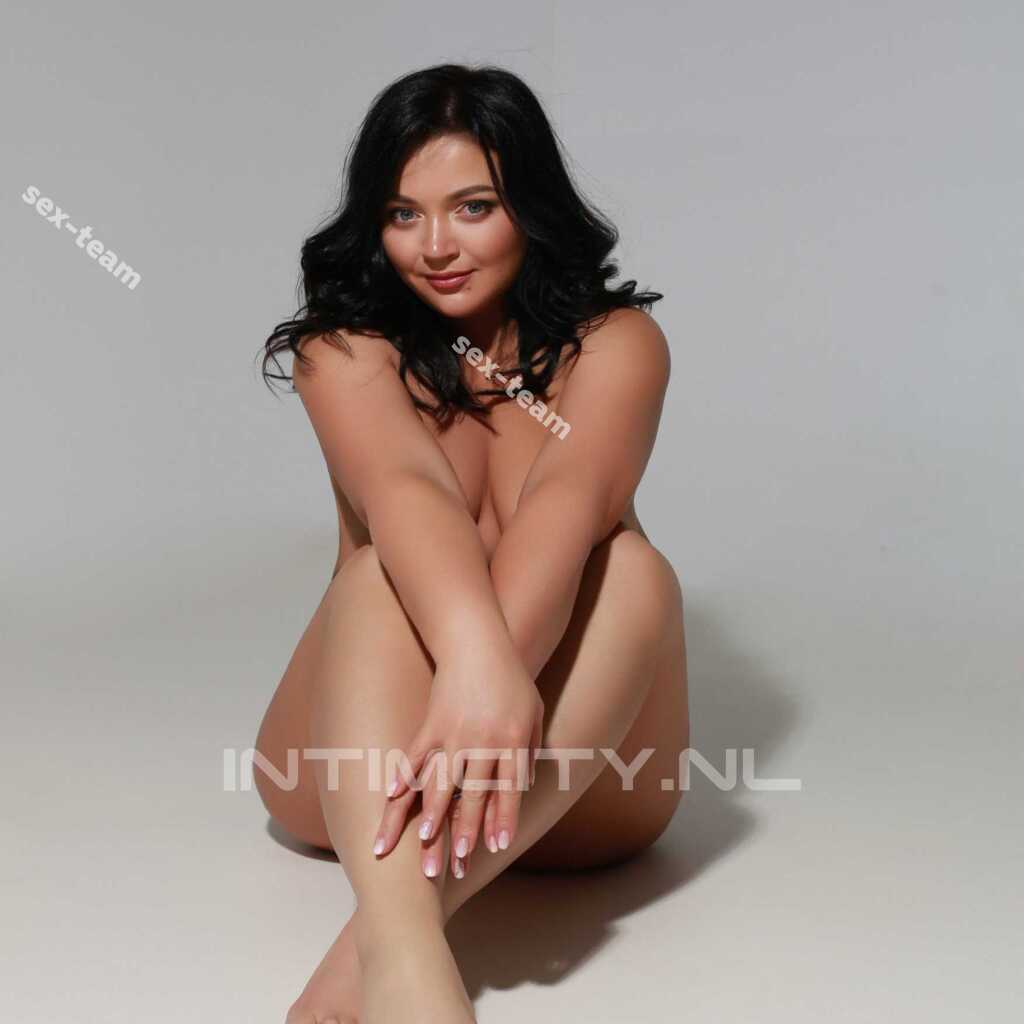 Массаж: Нина